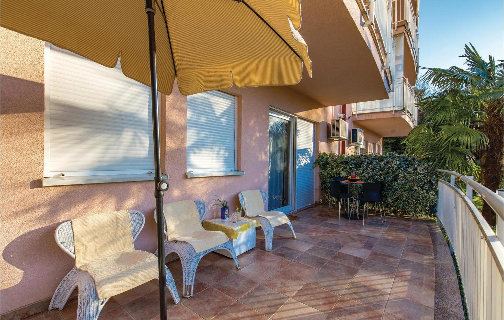 1 Bedroom Amazing Apartment In Rijeka Exterior foto